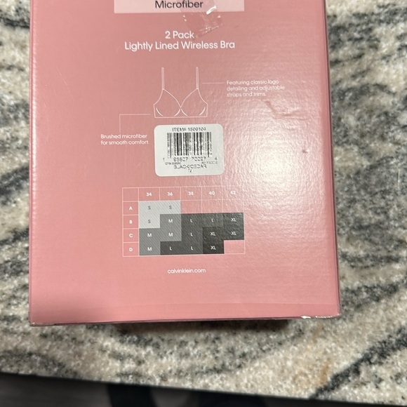 New in box! Bundle of 2 CK! Calvin Klein Bra and Hipster Set. Size M. - Picture 11 of 12
